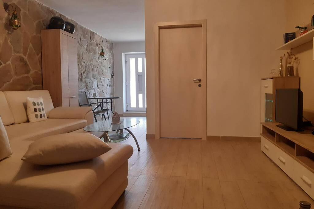 Apartmant Angel Wings โอมิช ภายนอก รูปภาพ